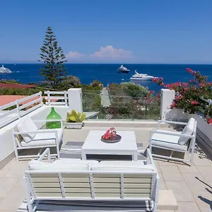  Apartment Sea Rose